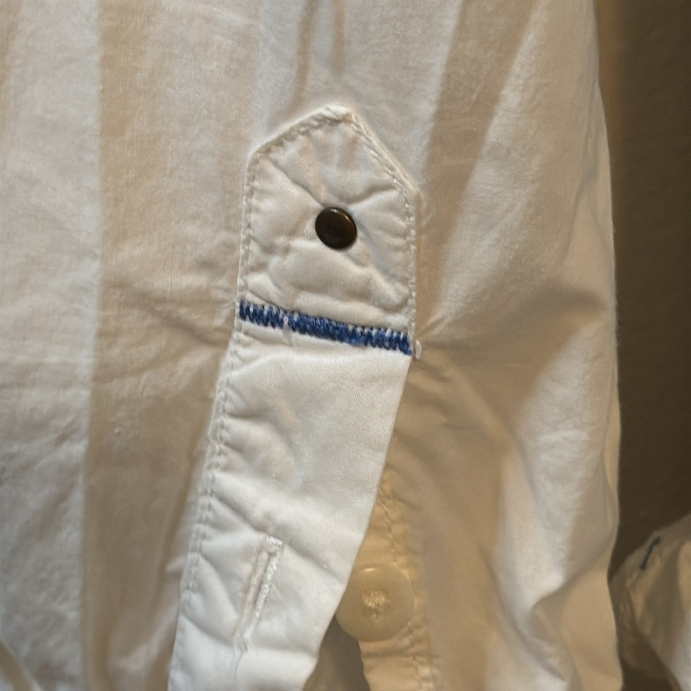 BUFFALO DAVID BITTON. Button Down Shirt. Size Medium - Picture 11 of 13